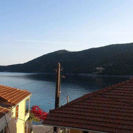 דירות מיקרוס גיאלוס Porto Poros מראה חיצוני תמונה