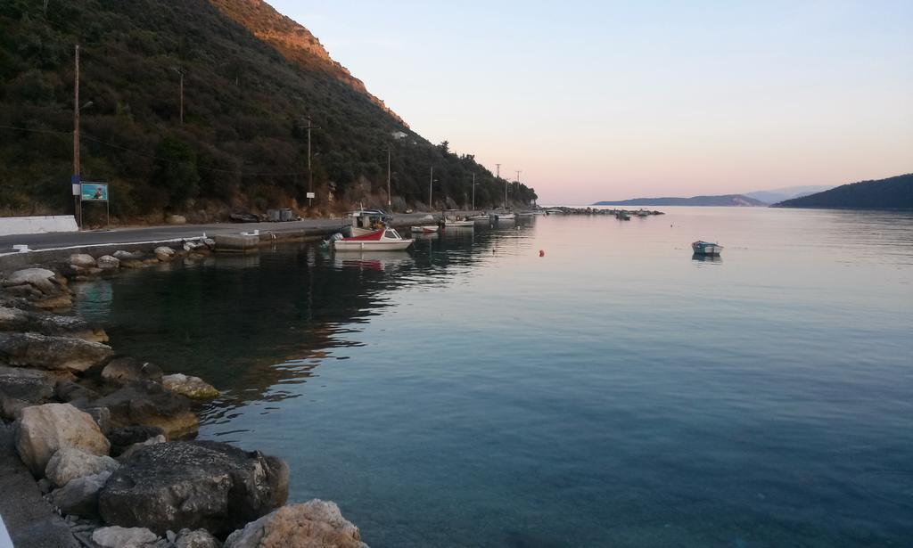 דירות מיקרוס גיאלוס Porto Poros מראה חיצוני תמונה