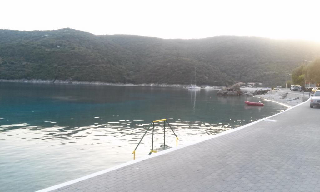 דירות מיקרוס גיאלוס Porto Poros מראה חיצוני תמונה