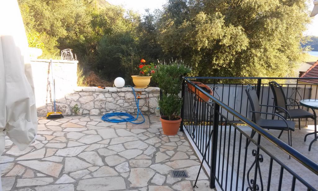 דירות מיקרוס גיאלוס Porto Poros מראה חיצוני תמונה