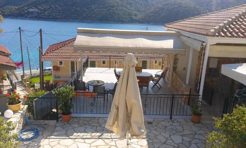 דירות מיקרוס גיאלוס Porto Poros מראה חיצוני תמונה
