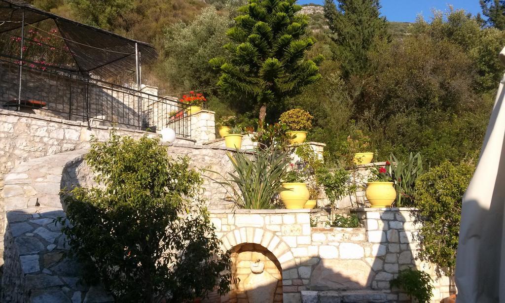 דירות מיקרוס גיאלוס Porto Poros מראה חיצוני תמונה