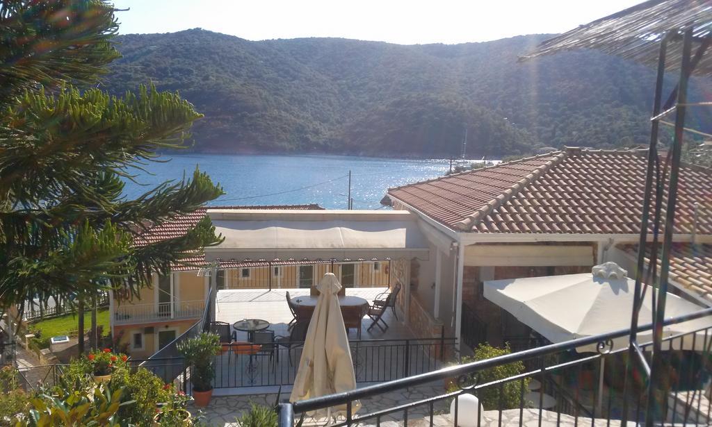 דירות מיקרוס גיאלוס Porto Poros מראה חיצוני תמונה