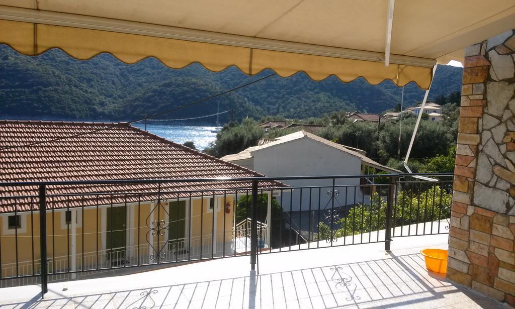 דירות מיקרוס גיאלוס Porto Poros מראה חיצוני תמונה