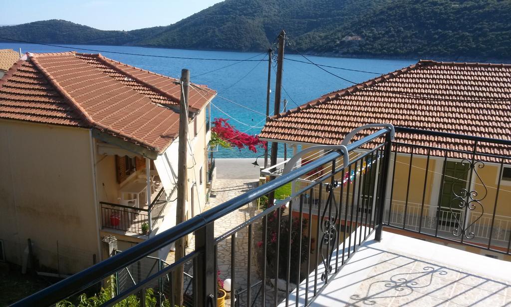 דירות מיקרוס גיאלוס Porto Poros מראה חיצוני תמונה
